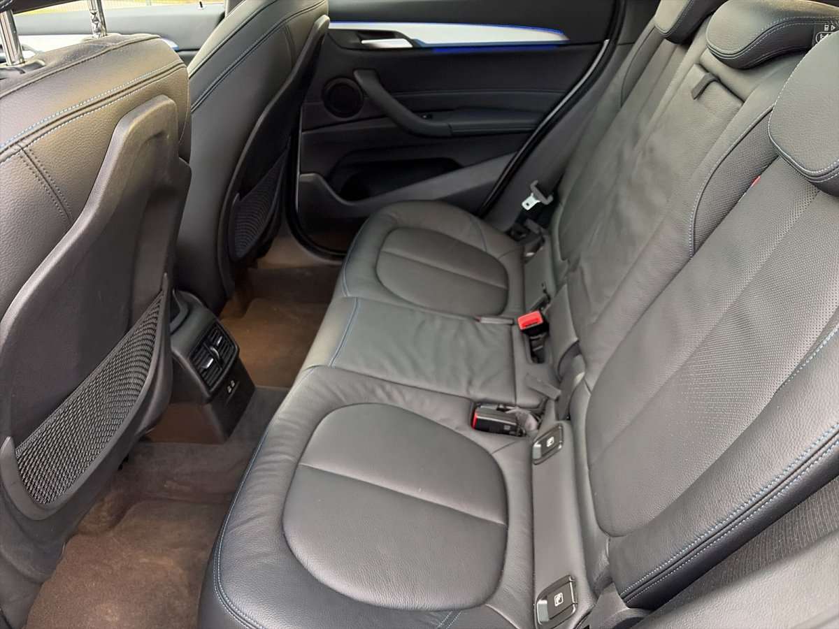 Fahrzeugbild eines BMW X1