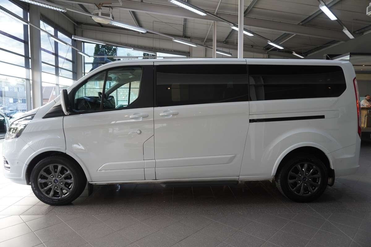 Fahrzeugbild eines Ford Tourneo Custom