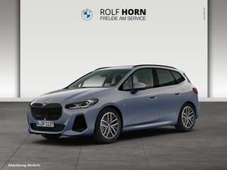 Schräge Frontansicht auf einen BMW 2er-Reihe , freigestellt