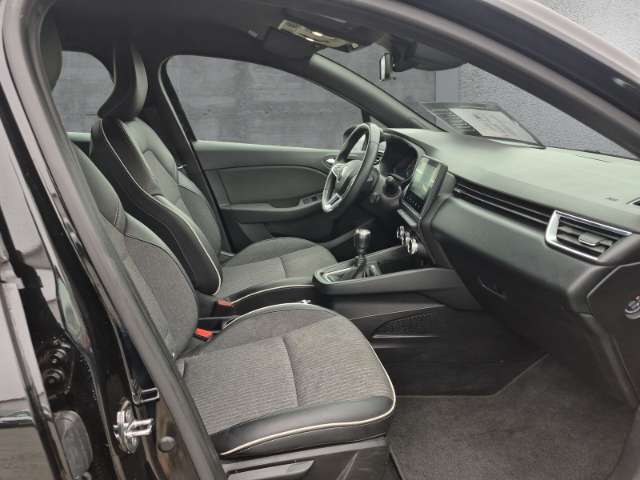 Fahrzeugbild eines Renault Clio