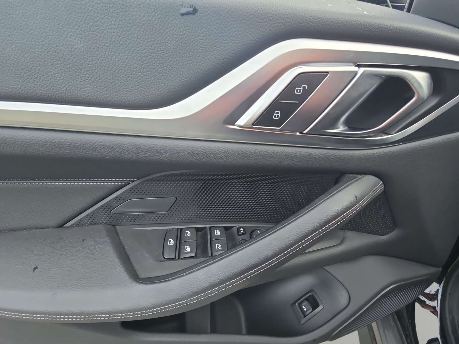 Fahrzeugbild eines BMW i4