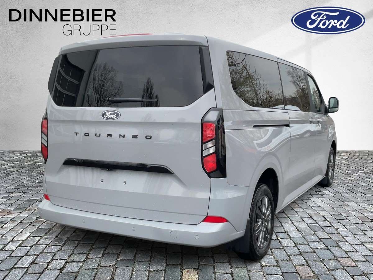 Fahrzeugbild eines Ford Tourneo Custom
