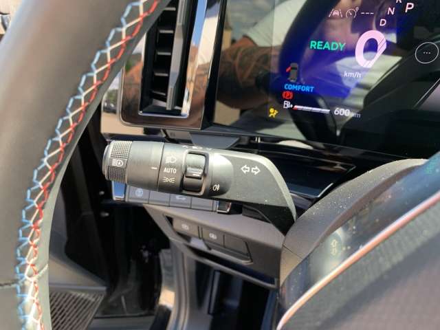 Fahrzeugbild eines Renault Rafale