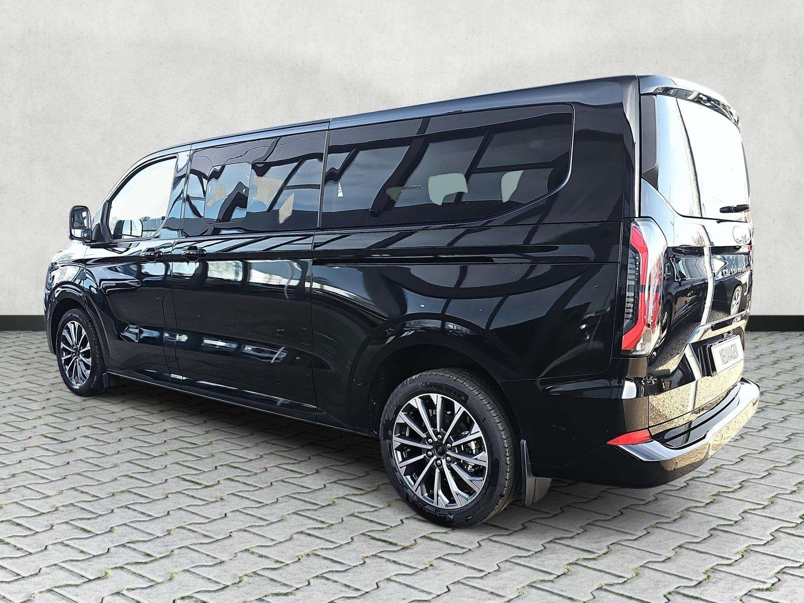 Fahrzeugbild eines Ford Tourneo Custom