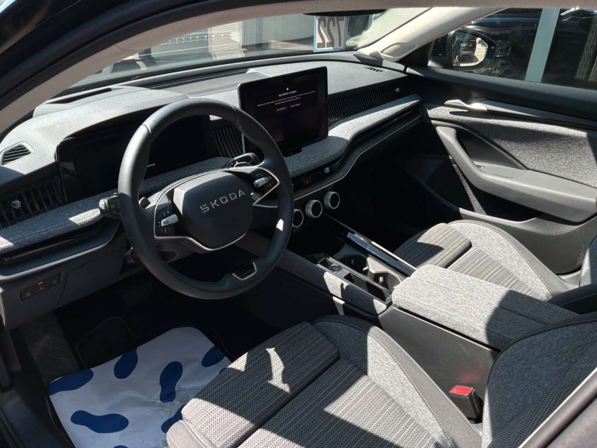 Fahrzeugbild eines Skoda Superb