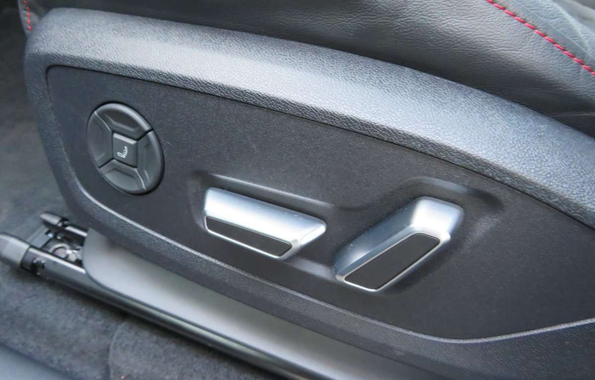 Fahrzeugbild eines Audi Q6 e-tron