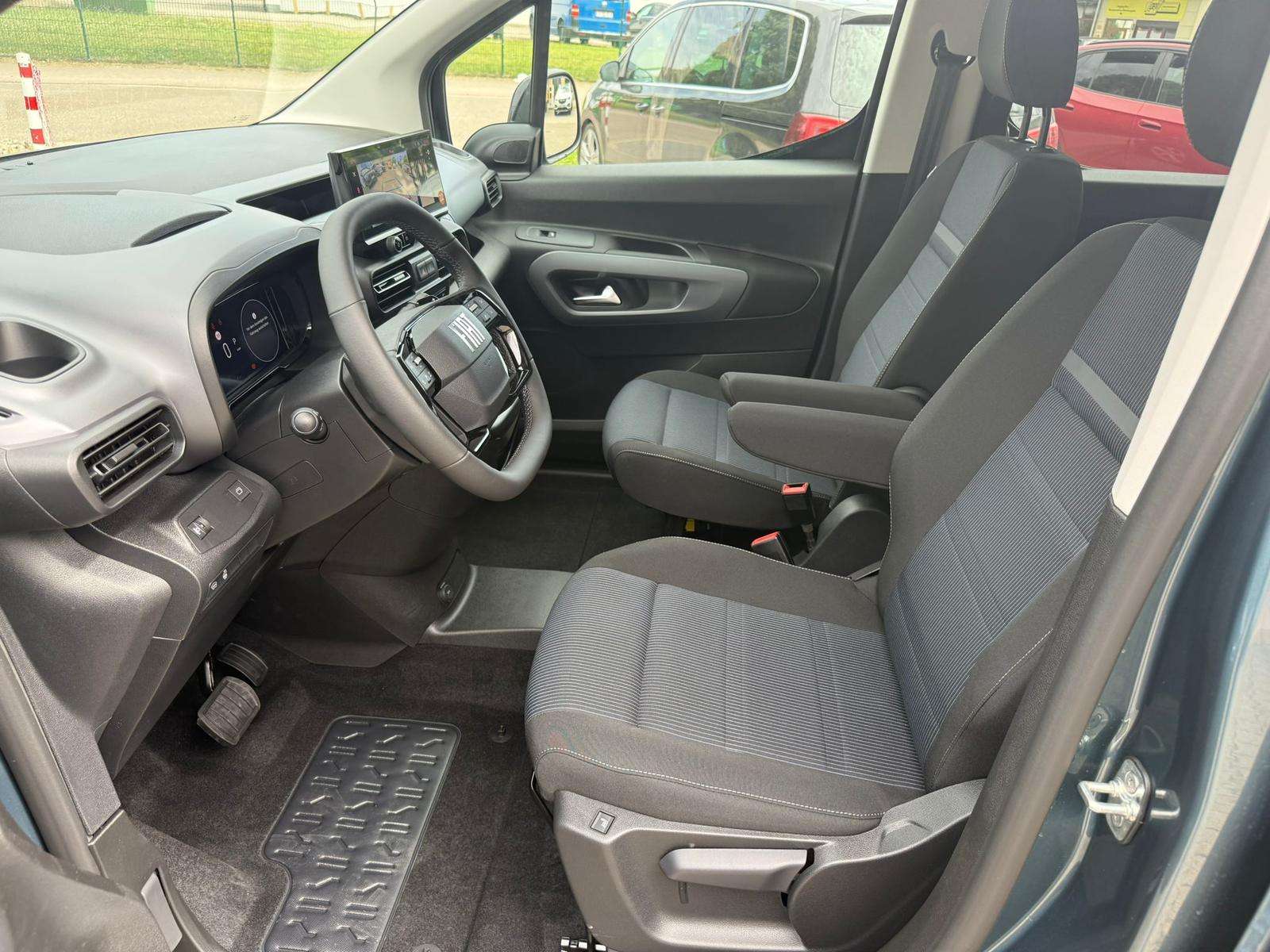 Fahrzeugbild eines Fiat Doblò