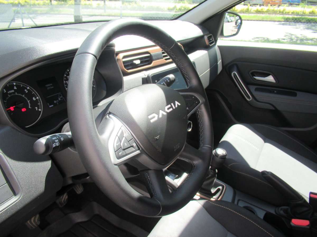 Fahrzeugbild eines Dacia Duster