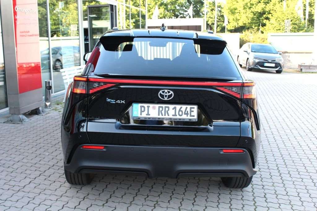 Fahrzeugbild eines Toyota bZ4X