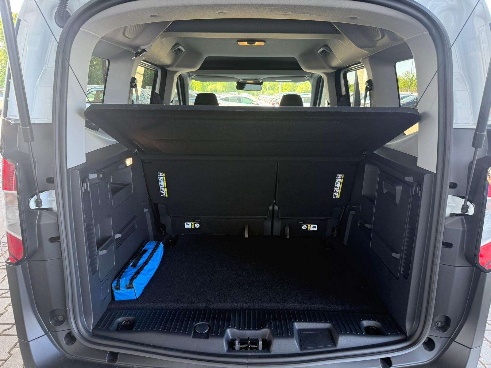 Fahrzeugbild eines Ford Tourneo Courier
