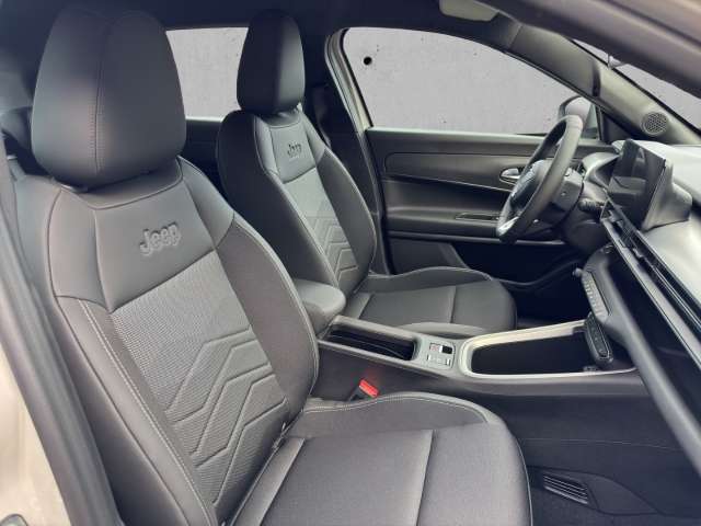 Fahrzeugbild eines Jeep Avenger