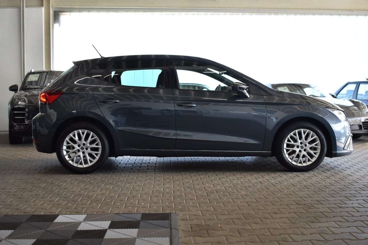 Fahrzeugbild eines SEAT Ibiza