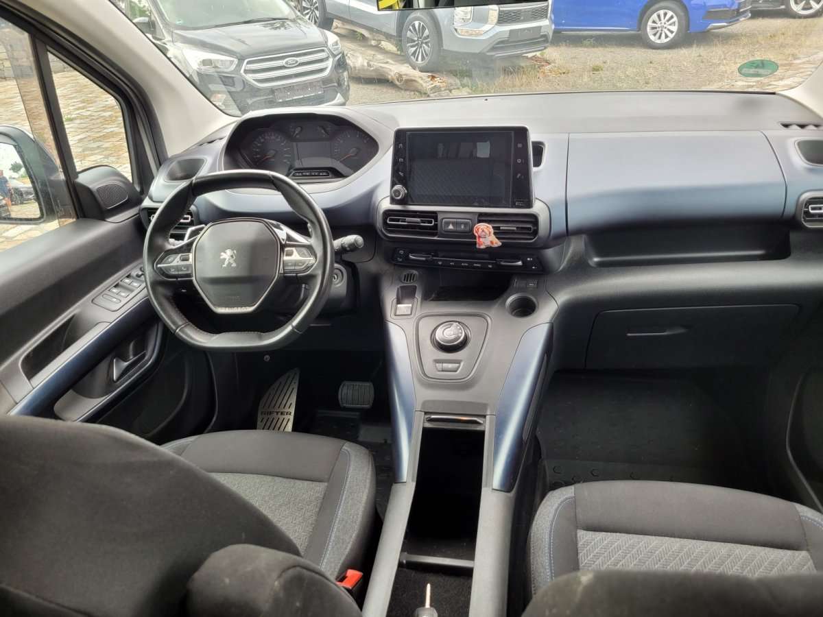 Fahrzeugbild eines Peugeot Rifter
