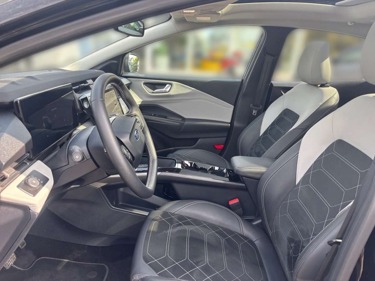 Fahrzeugbild eines Ford Puma