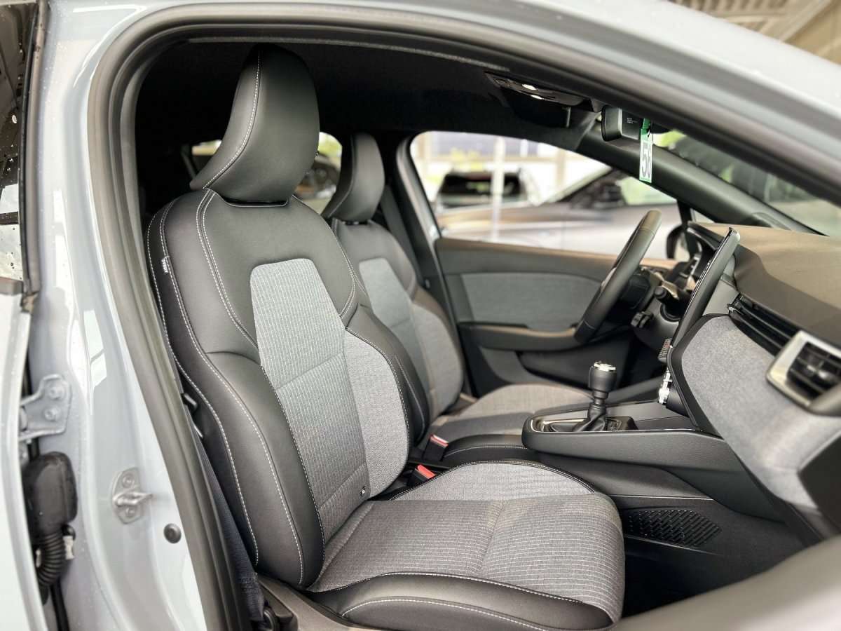 Fahrzeugbild eines Renault Clio