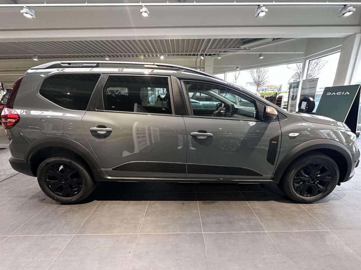 Fahrzeugbild eines Dacia Jogger