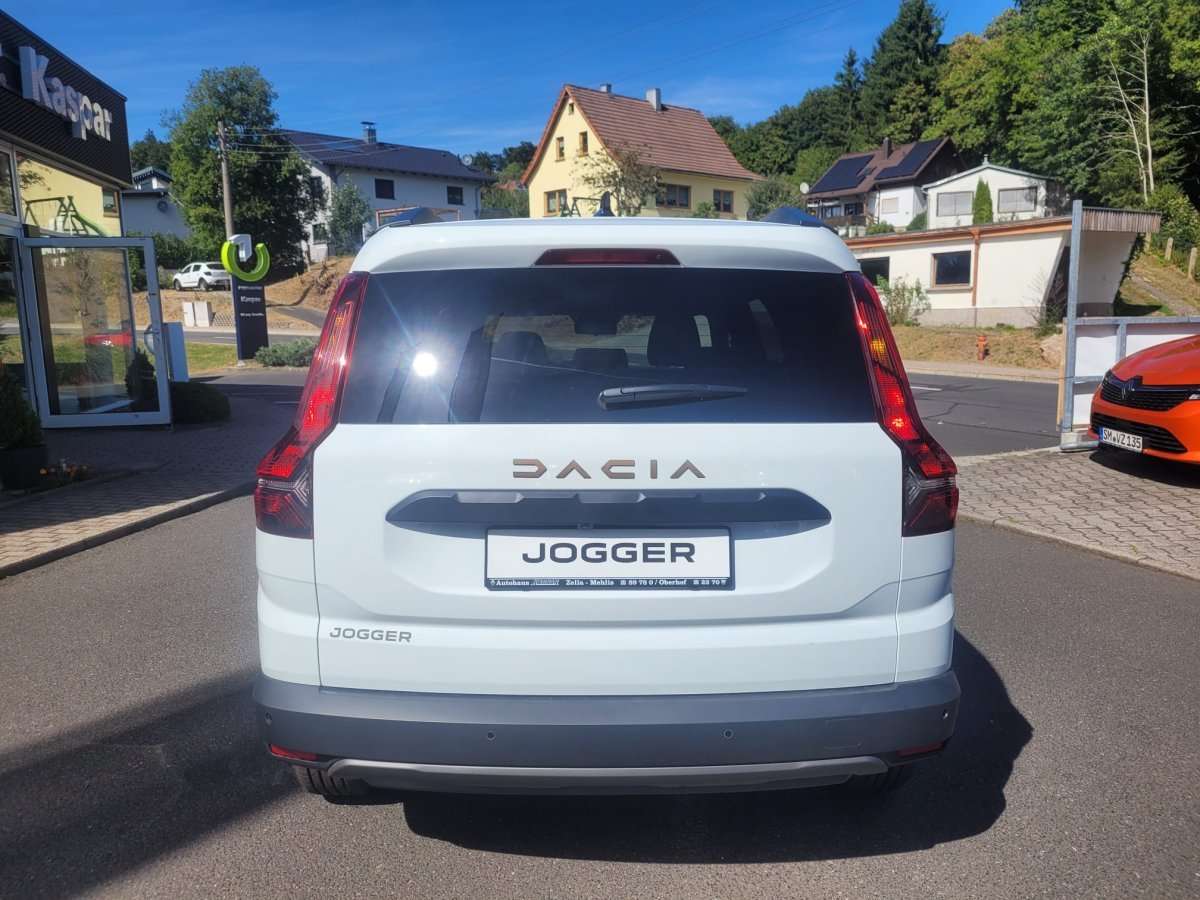 Fahrzeugbild eines Dacia Jogger