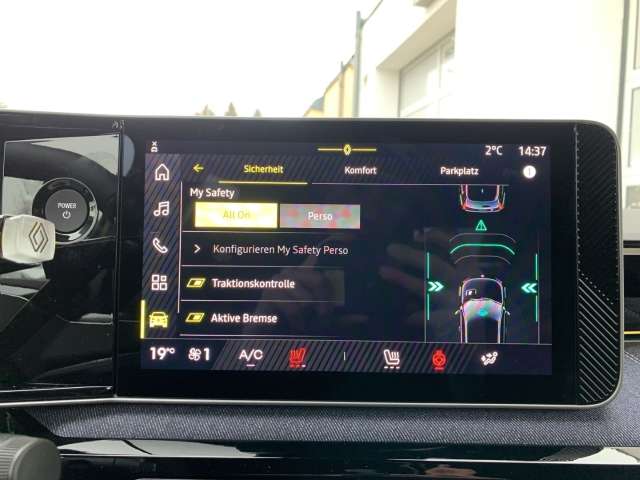 Fahrzeugbild eines Renault 5 E-TECH