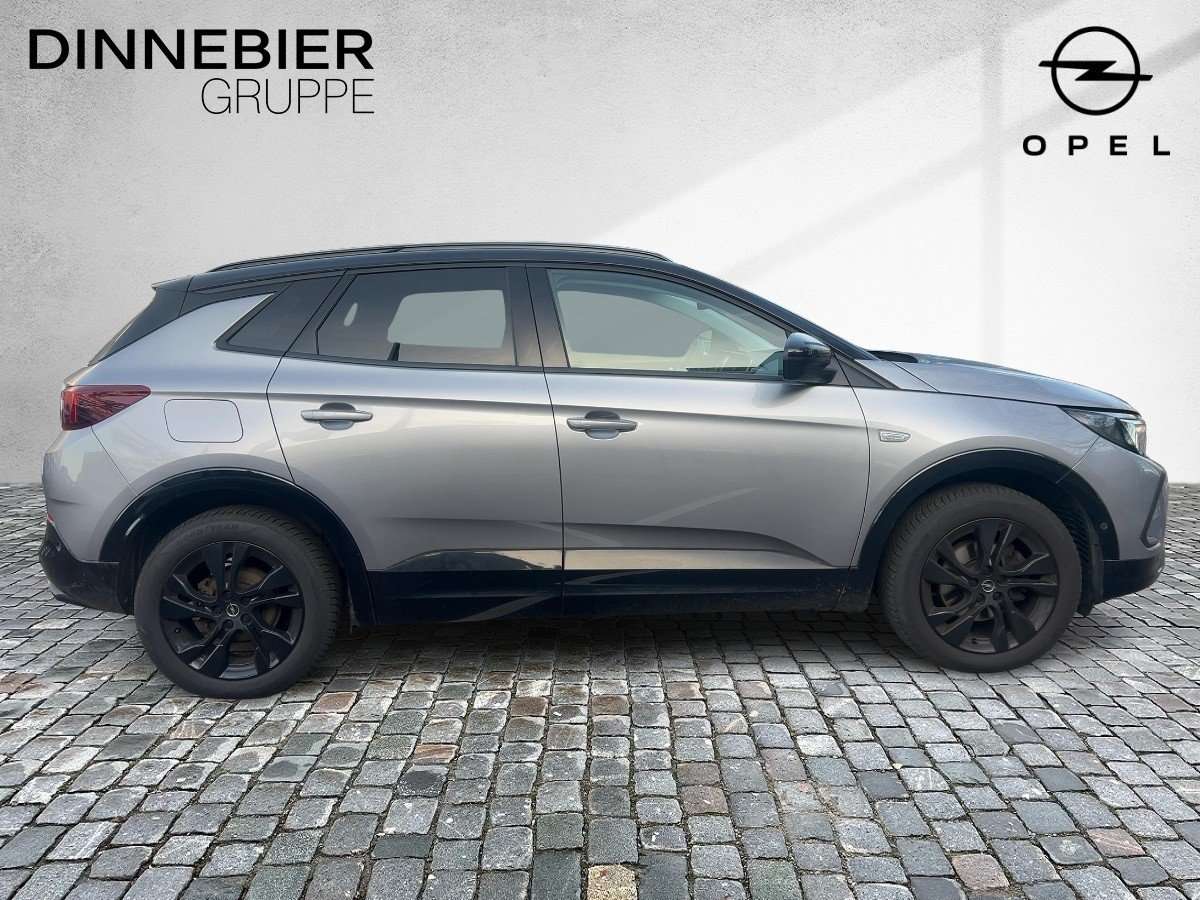 Fahrzeugbild eines Opel Grandland X
