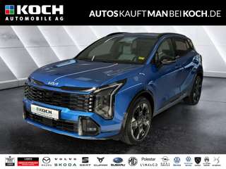 Schräge Frontansicht auf einen Kia Sportage , freigestellt