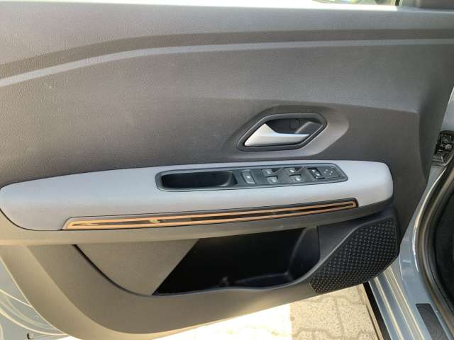 Fahrzeugbild eines Dacia Jogger