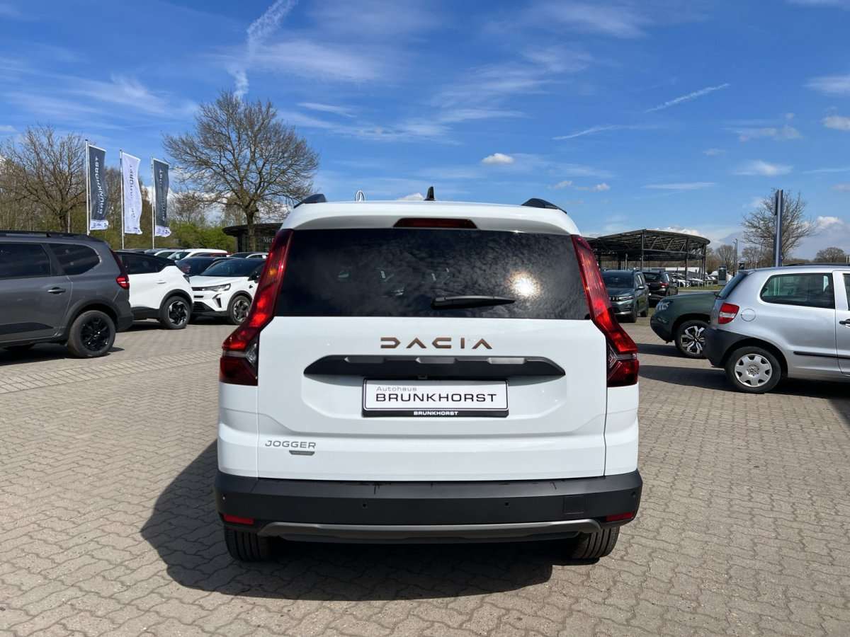 Fahrzeugbild eines Dacia Jogger