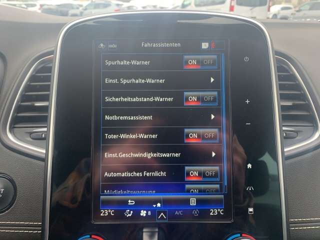 Fahrzeugbild eines Renault Grand Scénic