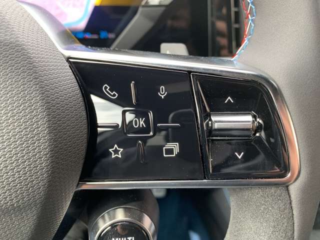 Fahrzeugbild eines Renault Rafale
