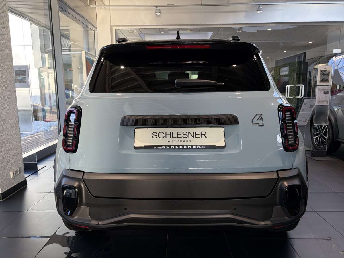 Fahrzeugbild eines Renault 4 E-TECH