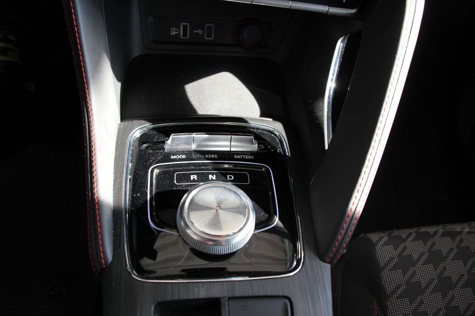 Fahrzeugbild eines MG ZS