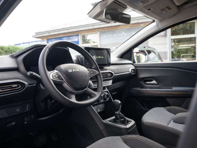 Fahrzeugbild eines Dacia Jogger