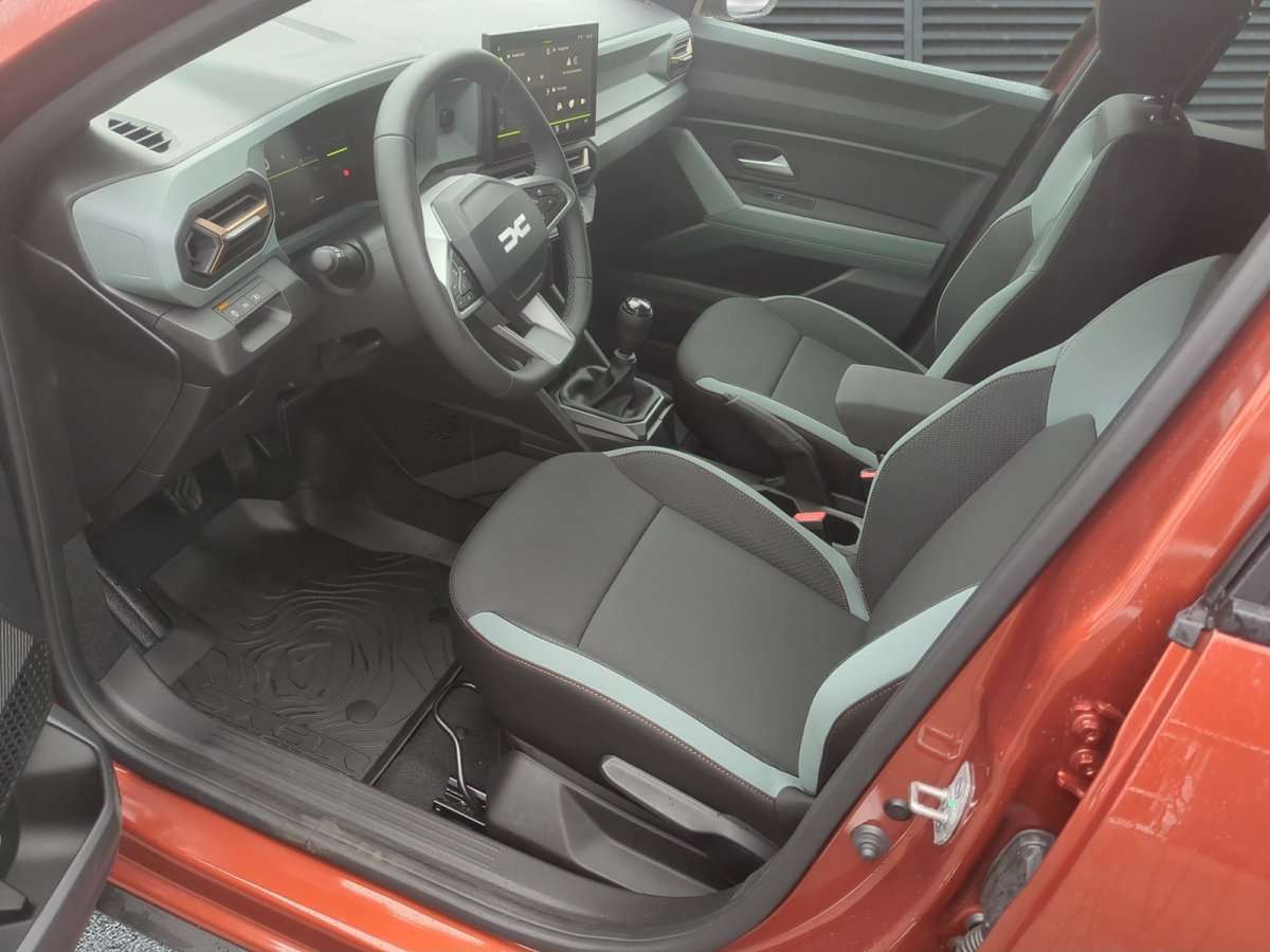 Fahrzeugbild eines Dacia Duster
