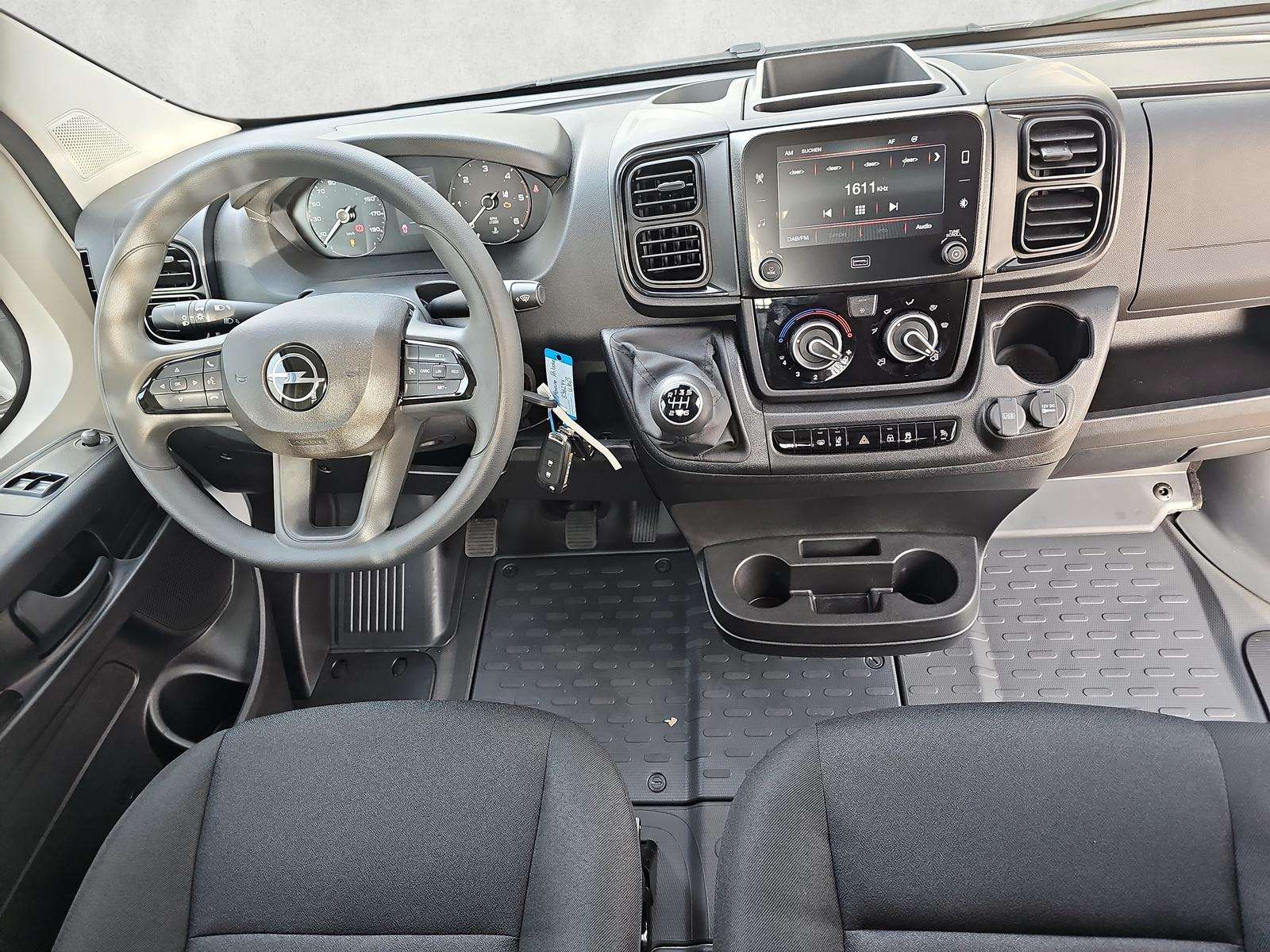 Fahrzeugbild eines Opel Movano