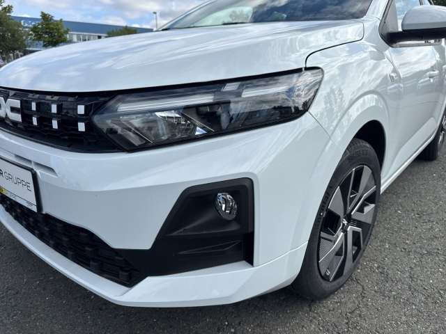 Fahrzeugbild eines Dacia Sandero