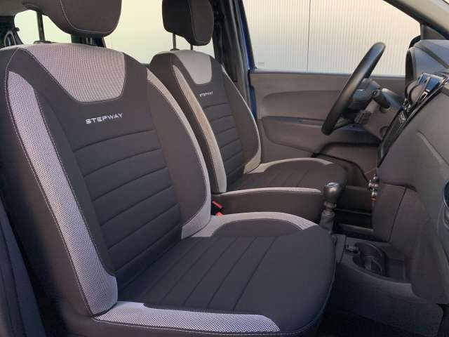 Fahrzeugbild eines Dacia Lodgy