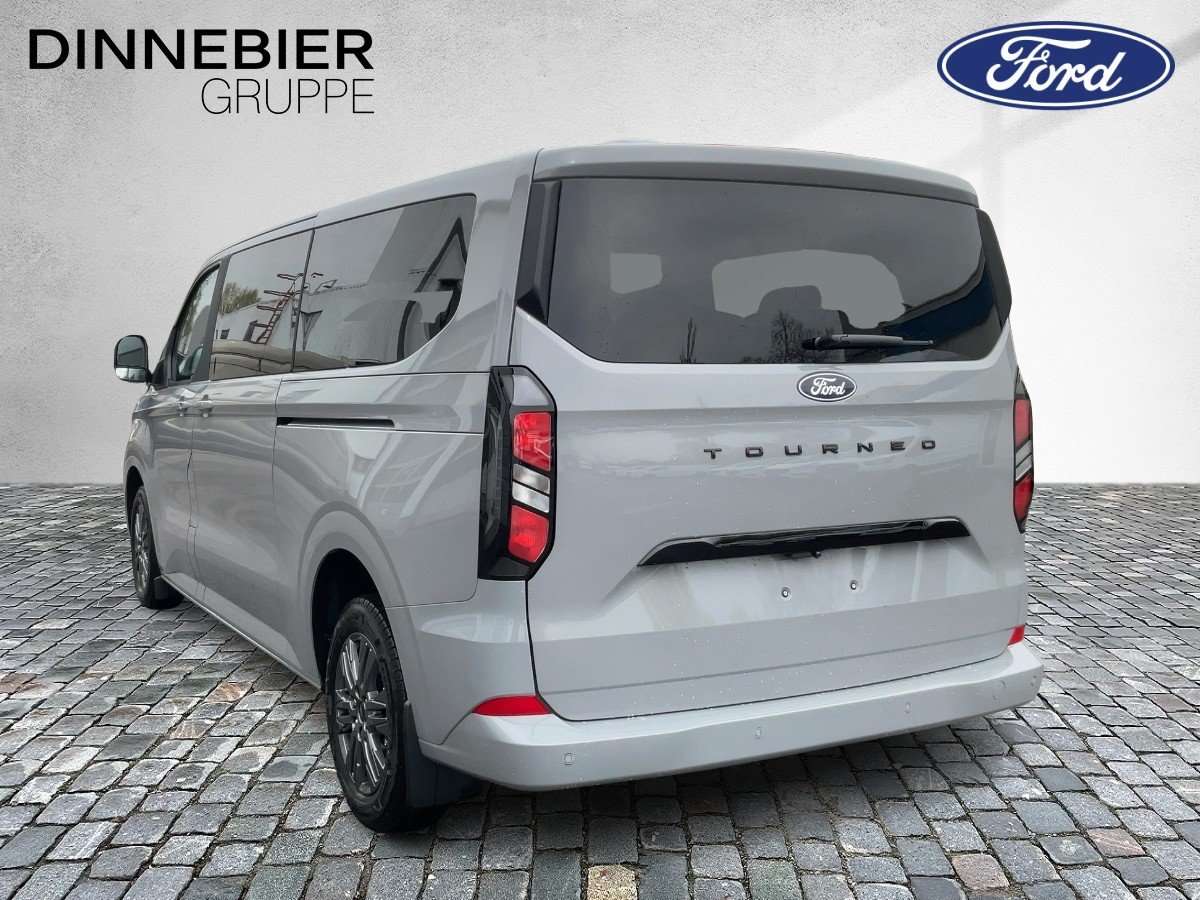Fahrzeugbild eines Ford Tourneo Custom