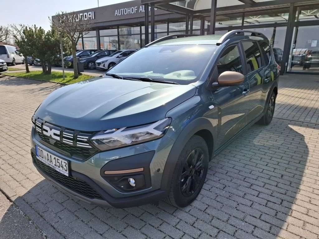 Fahrzeugbild eines Dacia Jogger