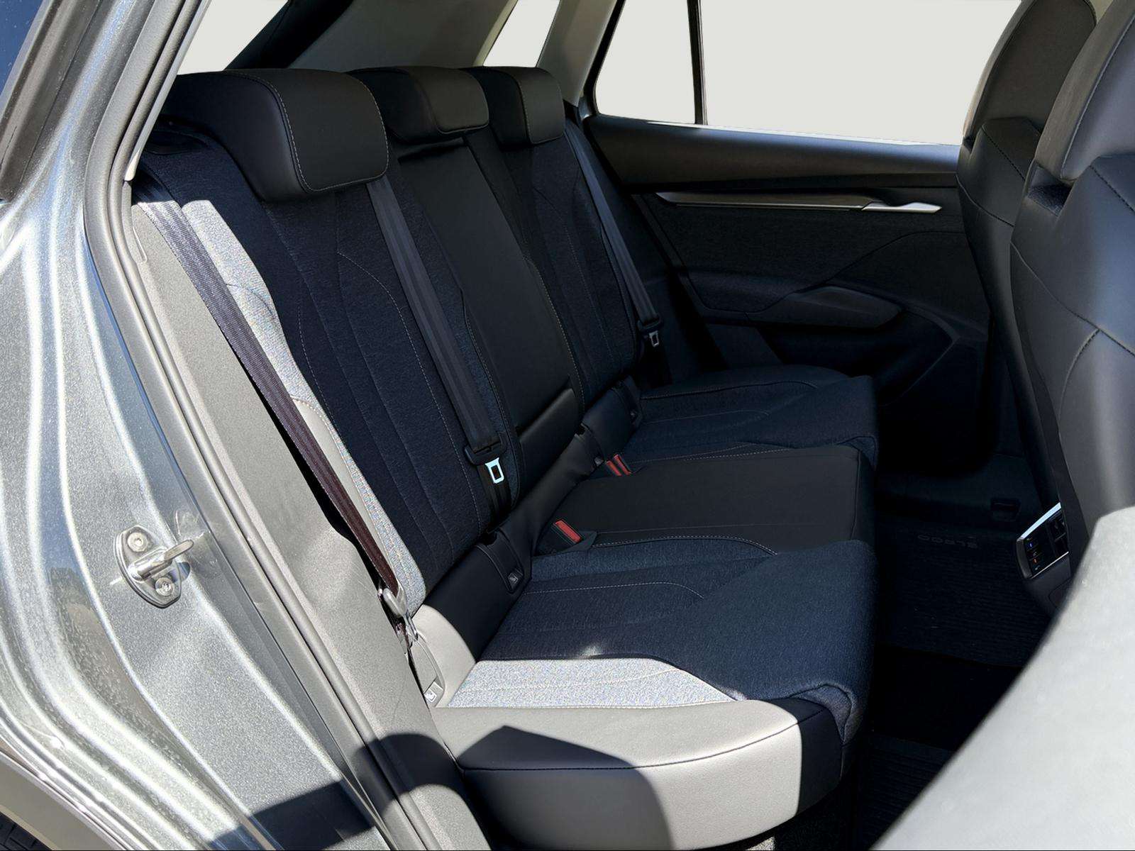 Fahrzeugbild eines Skoda ELROQ
