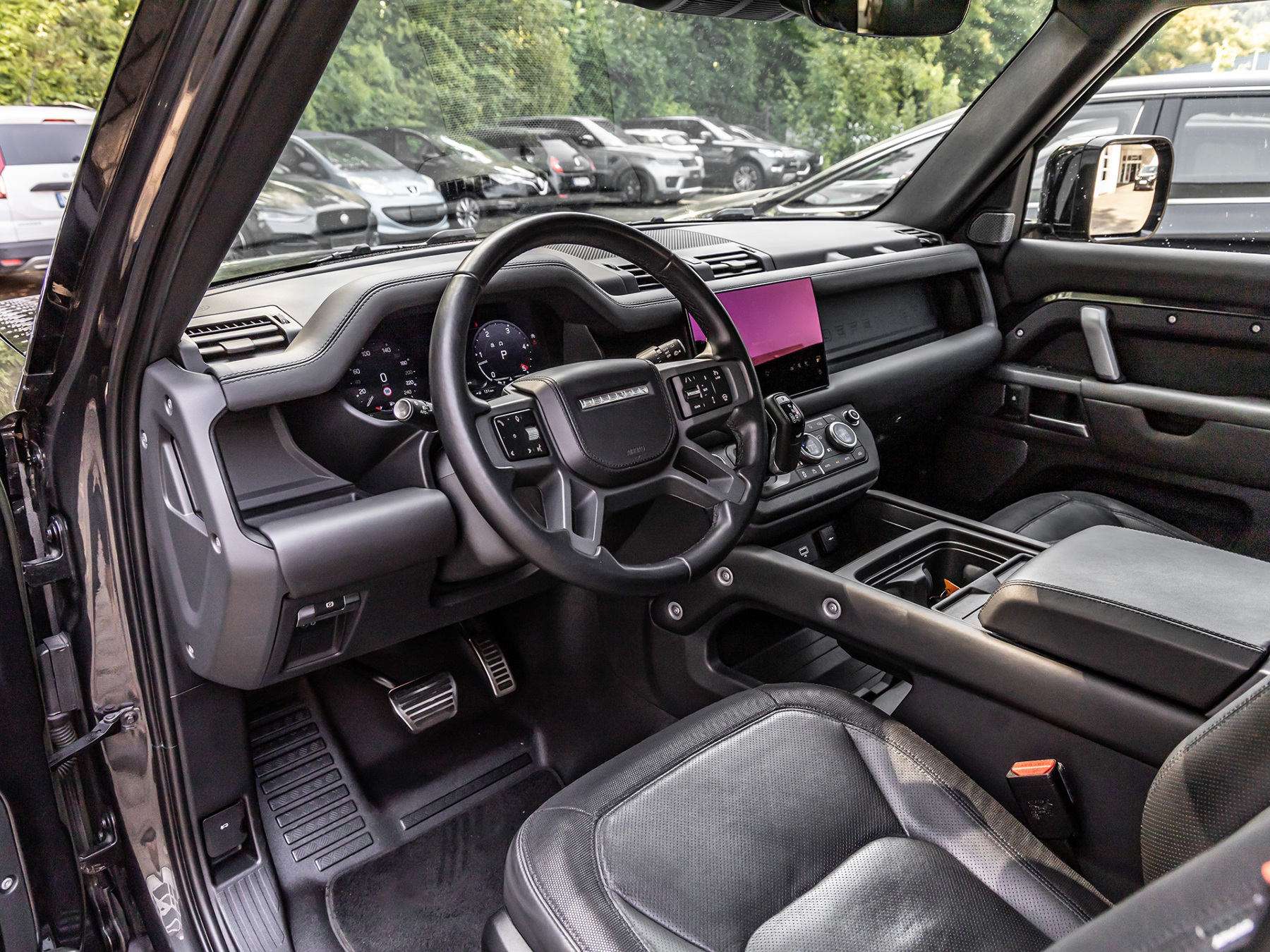 Fahrzeugbild eines Land Rover Defender