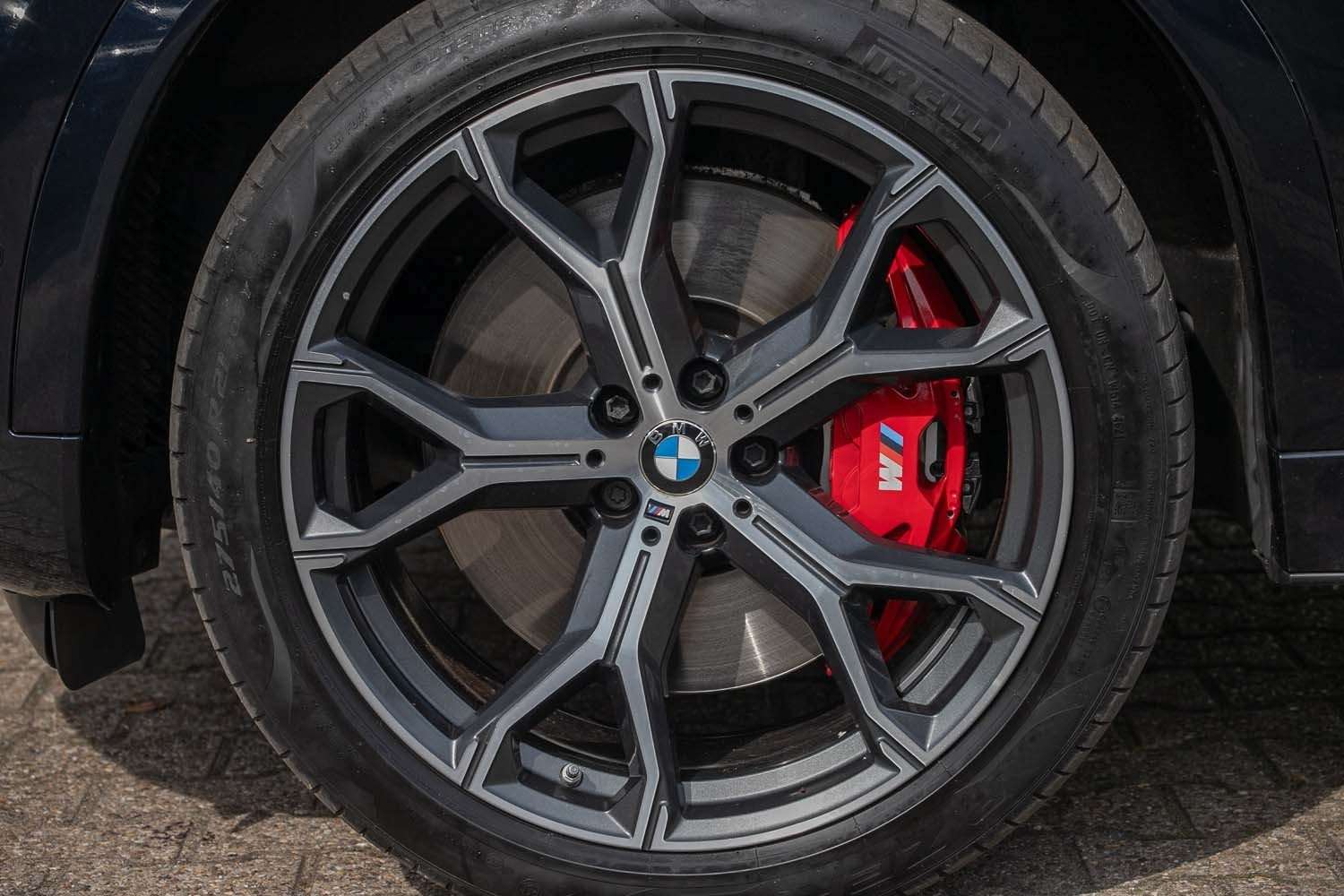 Fahrzeugbild eines BMW X6