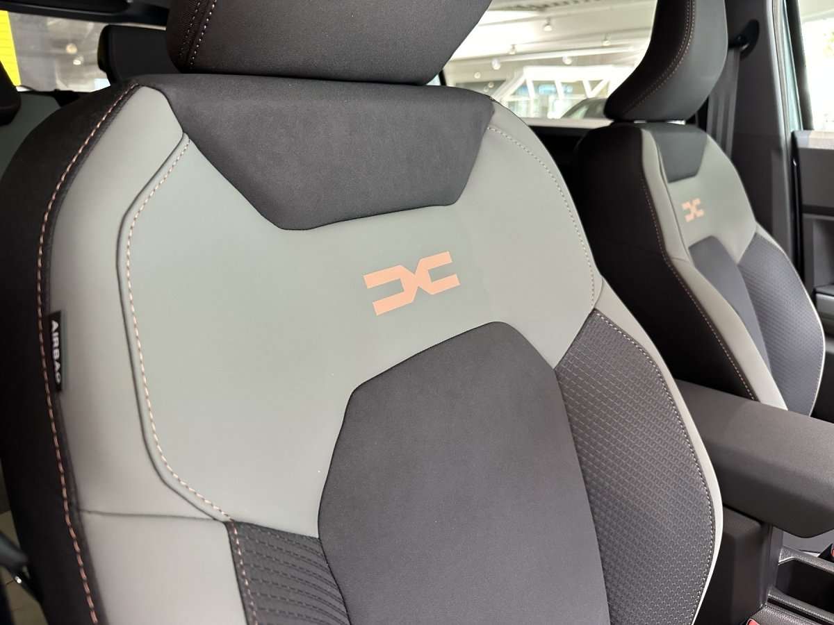 Fahrzeugbild eines Dacia Duster