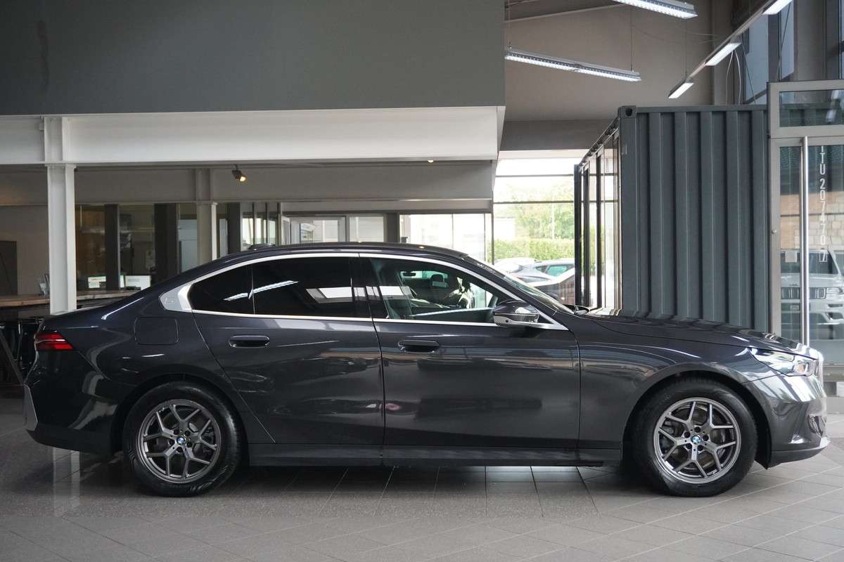 Fahrzeugbild eines BMW 5er-Reihe