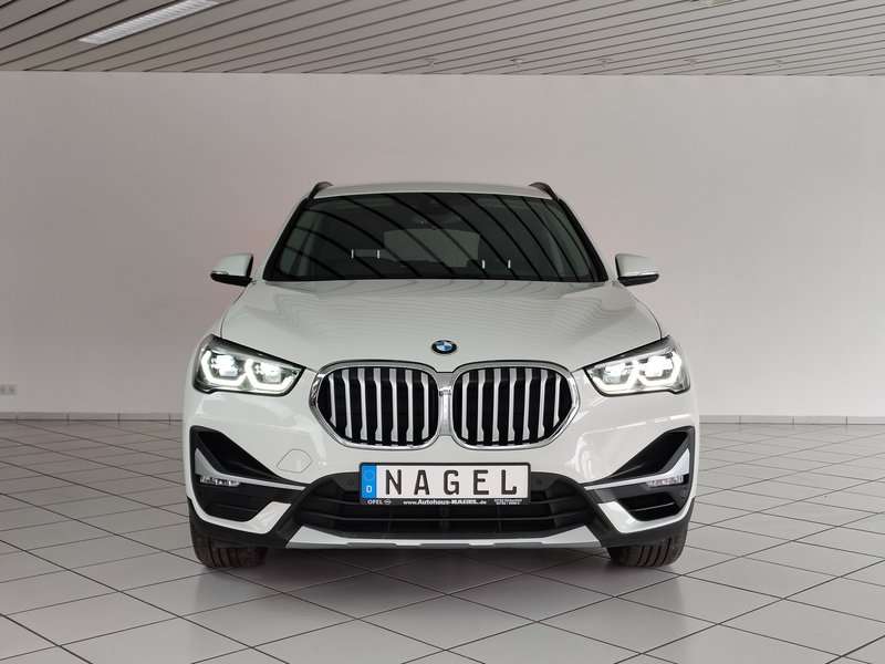 Fahrzeugbild eines BMW X1