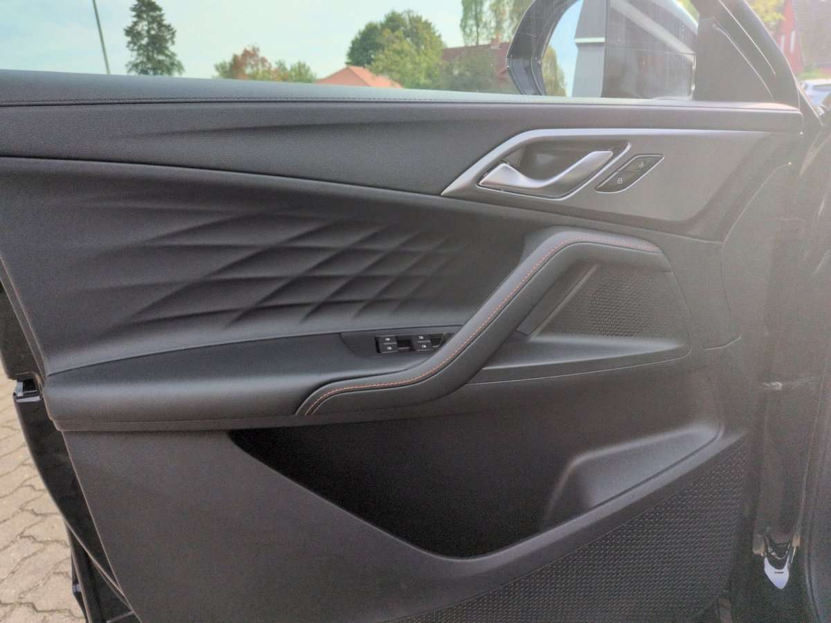 Fahrzeugbild eines MG HS