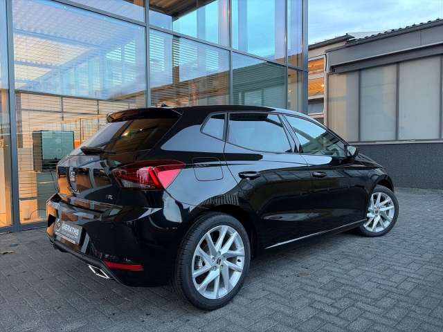 Fahrzeugbild eines SEAT Ibiza