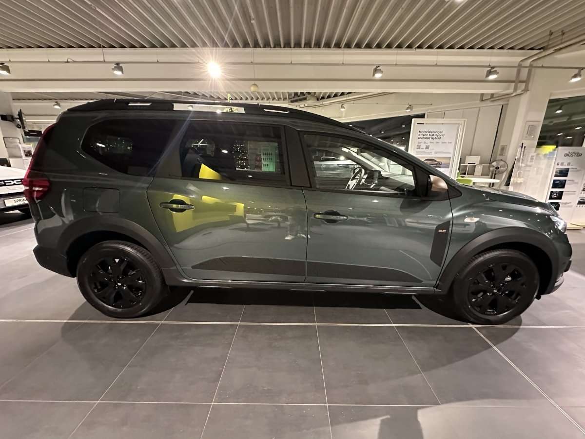 Fahrzeugbild eines Dacia Jogger