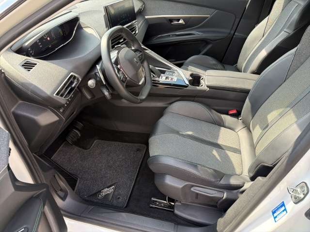 Fahrzeugbild eines Peugeot 3008