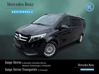 Schräge Frontansicht auf einen Mercedes-Benz V-Klasse , freigestellt