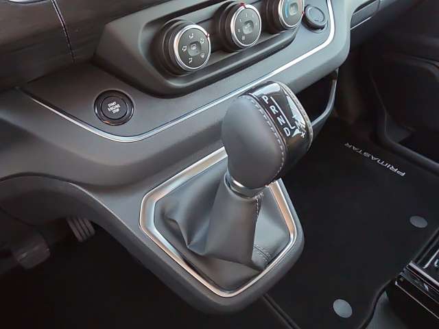 Fahrzeugbild eines Nissan Primastar