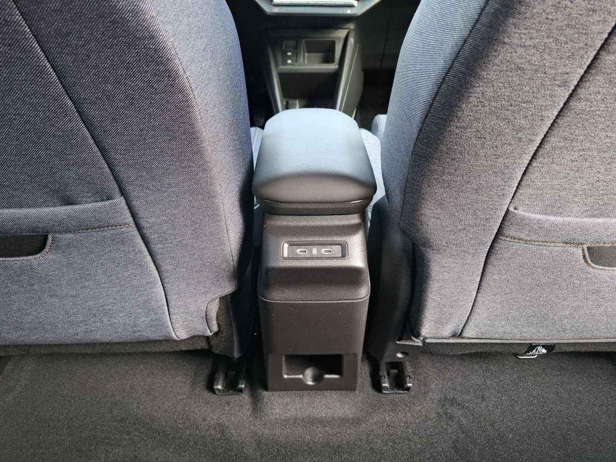 Fahrzeugbild eines Renault 4 E-TECH